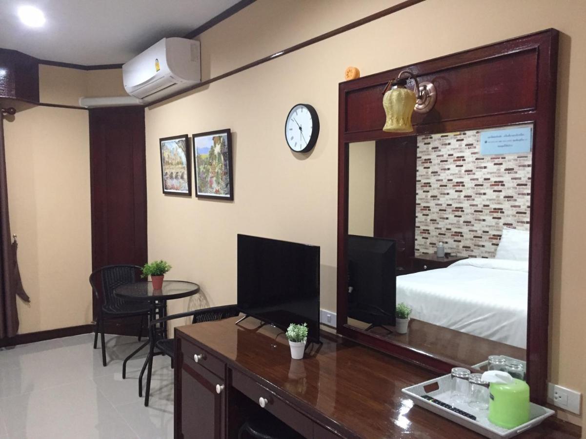 โรงแรมเมืองเพรียวอินน์ Mueang Phriao Inn Hotel Sara Buri Exteriör bild